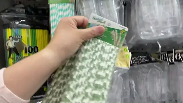 Video thumbnail for The viral new reason people are OBSESSED with Dollar Store straws!
