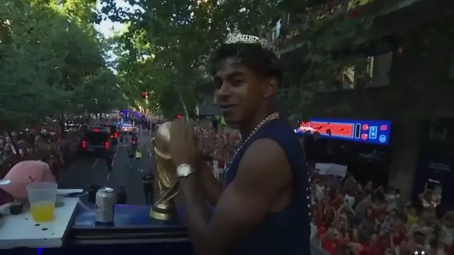 Video thumbnail for Spain’s World Cup heroes welcomed by millions in Madrid