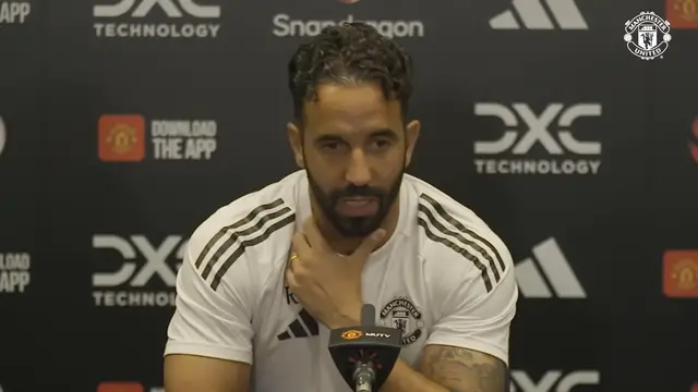 'Video thumbnail for 'That's why we paid a lot of money' - Ruben Amorim backs striker Sesko'