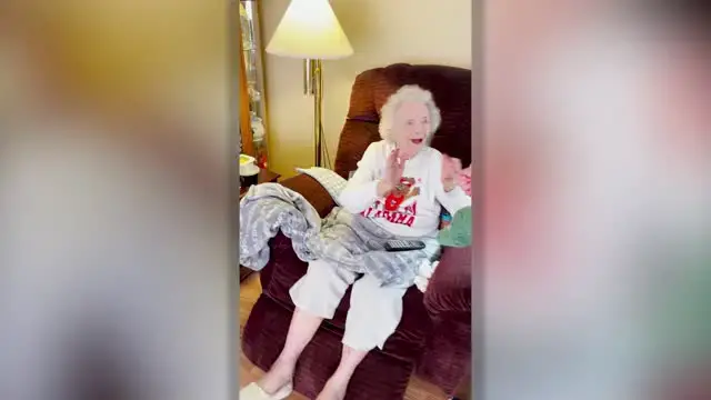 Video thumbnail for Great-Great-Grandmother Meets Baby After Six-Month COVID Separation | Happily TV