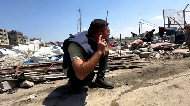 'Video thumbnail for Palestinians facing growing danger from Israel in Gaza City'