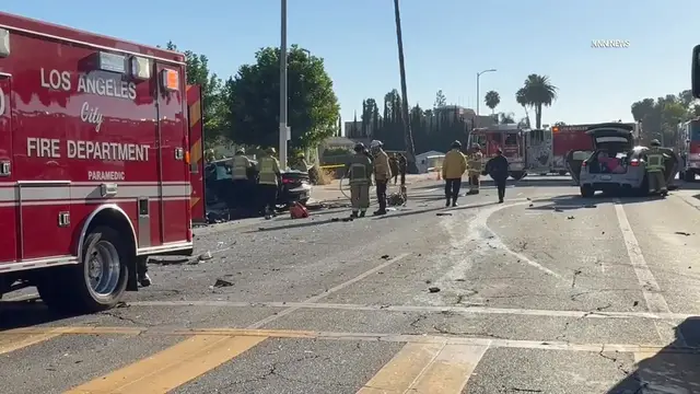 Video thumbnail for US, Los Angeles: Encino Four-Car Collision Leads to Fatality and Injuries.