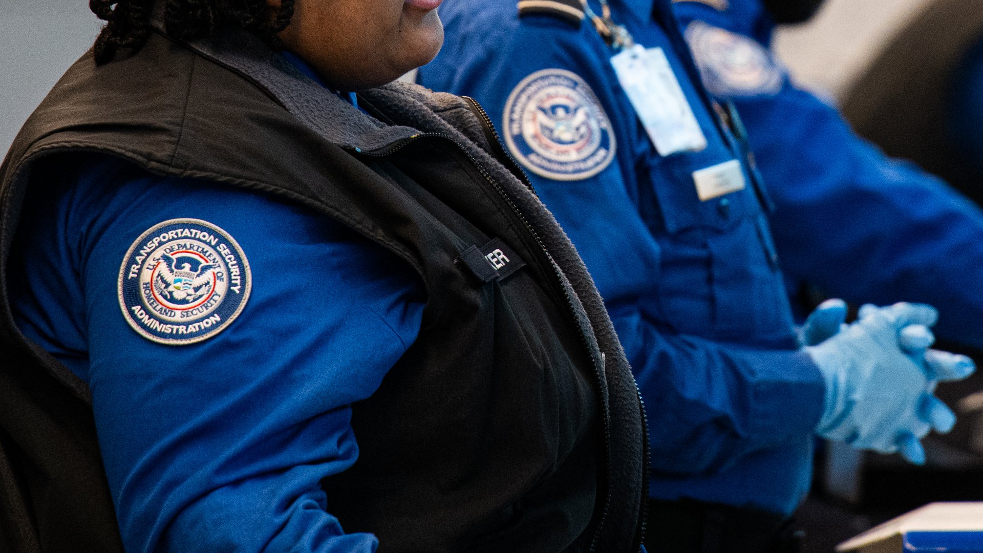 Video thumbnail for Airlines urge Congress to end shutdown, warn unpaid TSA agents threaten operations