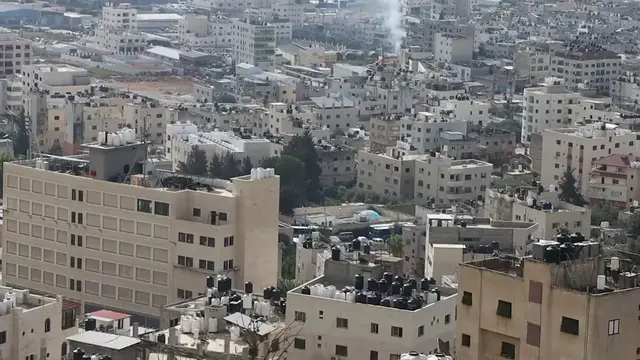 Video thumbnail for Israeli Forces Raided Eastern Nablus To Secure Settlers’ Entry To Joseph’s Tomb.