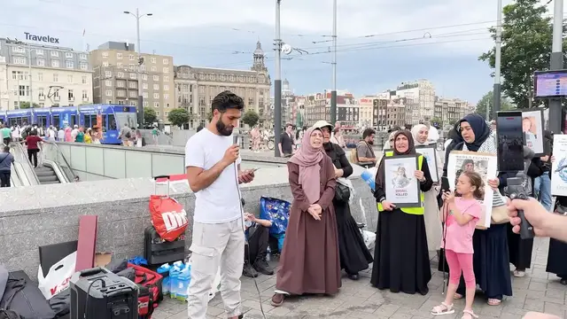 Video thumbnail for Caribbean Netherlands: Demonstrators rally in Amsterdam against killings of Gazan children in Israeli attacks.