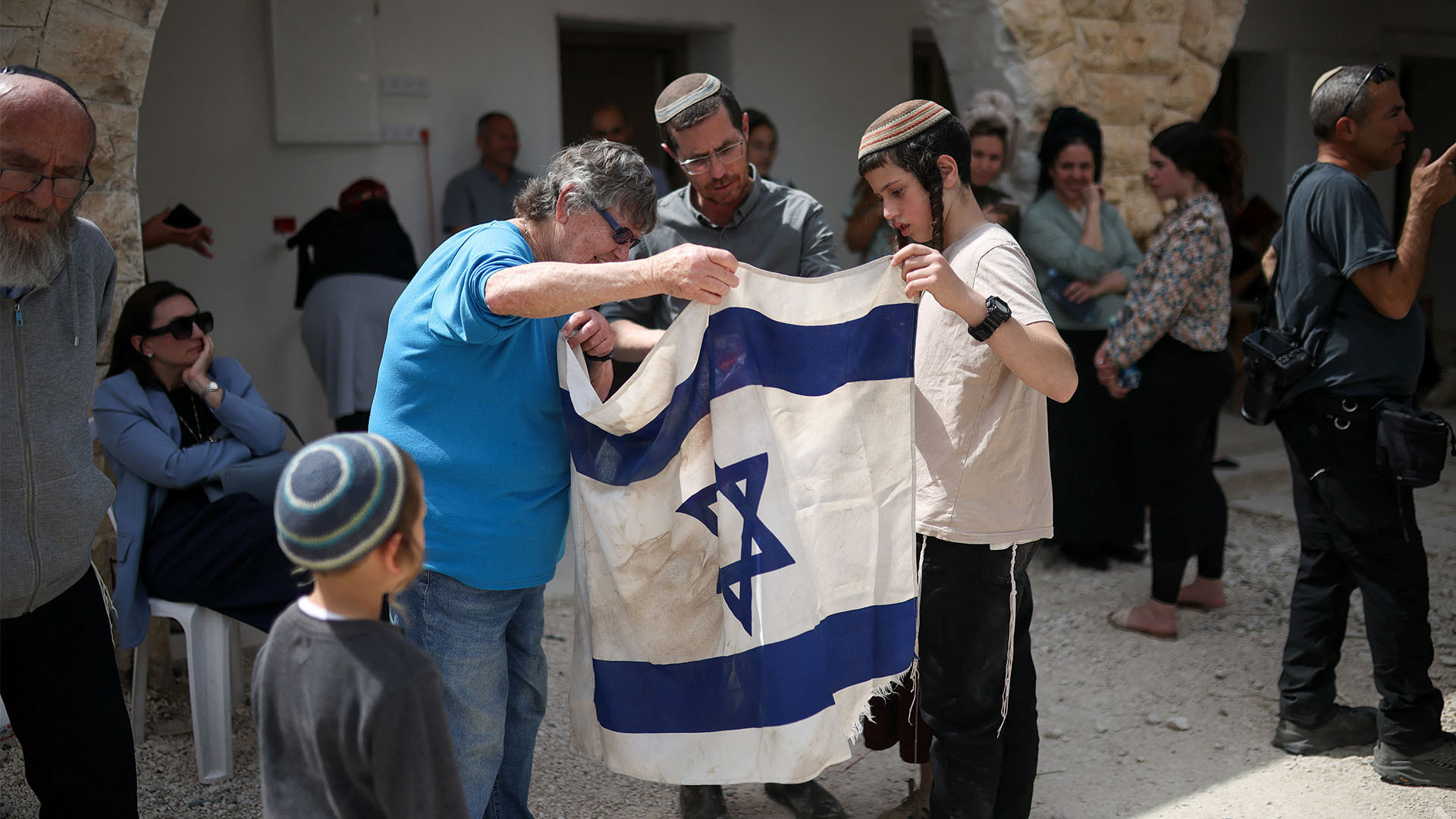 Video thumbnail for EU sanctions violent Israeli settlers after months of deadlock