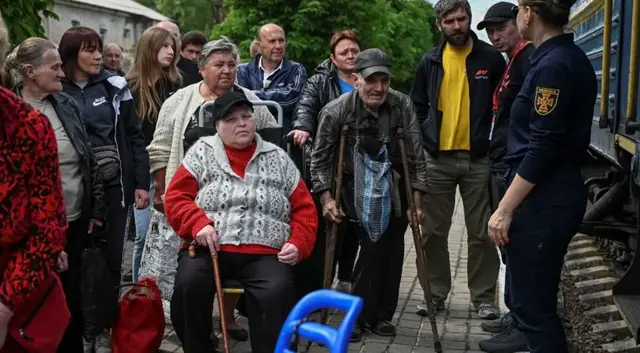 'Video thumbnail for Eastern Ukraine civilians flee frontlines as Russian offensive intensifies'