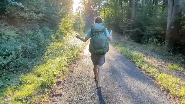 Video thumbnail for Longest barefoot journey - 6,805.83 km (4228.94 miles) acheieved by Eamonn Keaveney