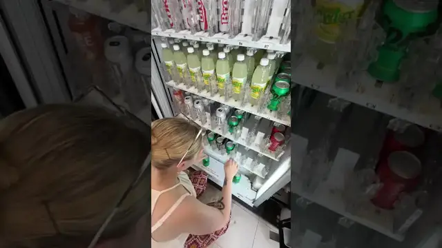 Video thumbnail for money making meg: vending machine tour with donald and nyc!