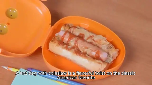 Video thumbnail for Hotdog with coleslaw recipe