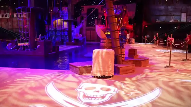 'Video thumbnail for Dolly Parton kicks off grand opening celebration of her new Pirates Voyage Dinner & Show'