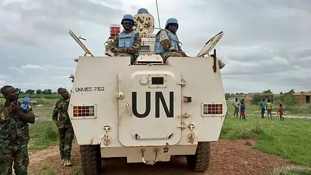 Video thumbnail for Threatened by floods, South Sudan Unity state hopes for help from UN