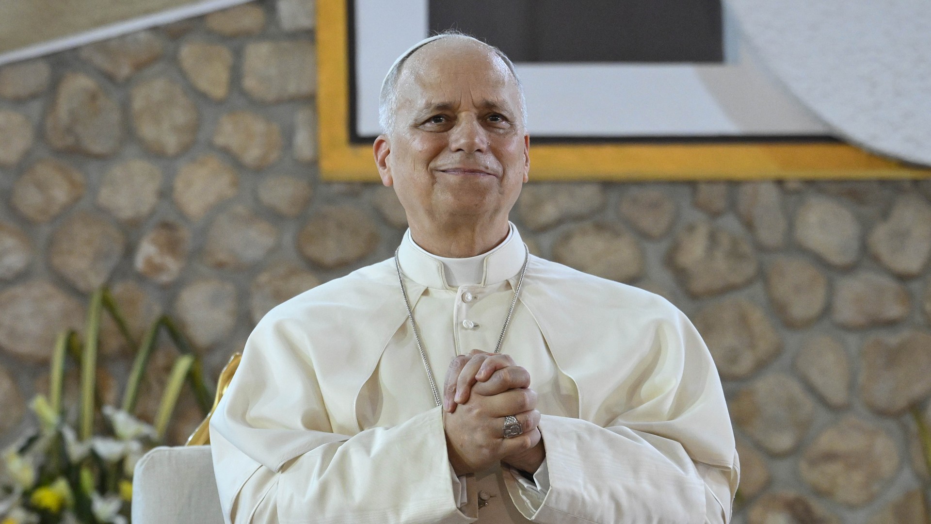 Video thumbnail for Pope condemns ‘tyrants’ and ‘those who manipulate religion’ amid clash with Trump