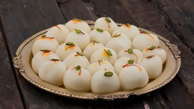 Video thumbnail for Yummiest Perfect Rasgulla or Sweet Balls Recipe