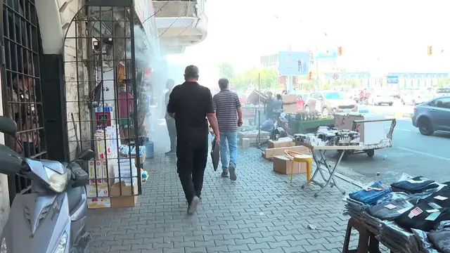 Video thumbnail for Iraq: Iraqis struggle with extreme heat as Baghdad temperatures near 50C.