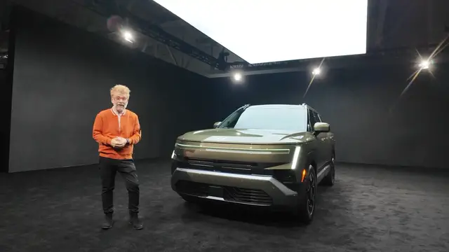 Video thumbnail for 2027 Hyundai Tucson Adds Space and Smarter Hybrid Tech