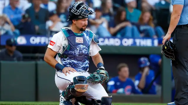 Video thumbnail for Seattle's Cal Raleigh Struggles: A Commentary on Role and Swing