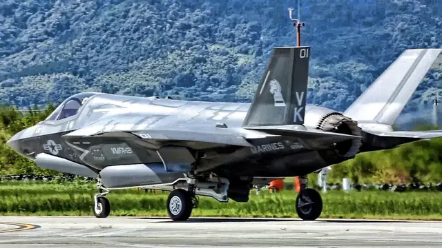 Video thumbnail for F-35B Fighter Jets Staged In Japan For Strike On North Korea