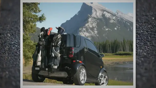 Video thumbnail for Can You Fit Golf Clubs in a Smart Car
