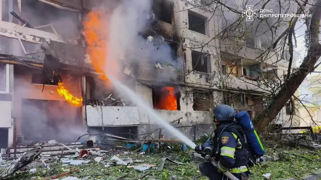 Video thumbnail for Russian strike on ship off Odesa kills 10 as Ukraine hits oil depot in Moscow