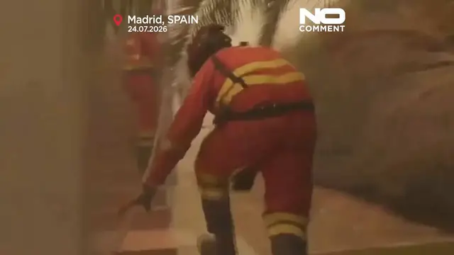 Video thumbnail for Red sun, orange sky as Madrid battles worst wildfire in its history
