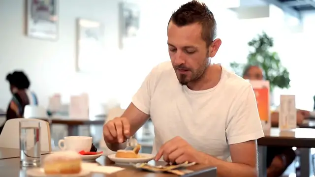 Video thumbnail for Delicious Mango Cake With Mango Glaze Recipe