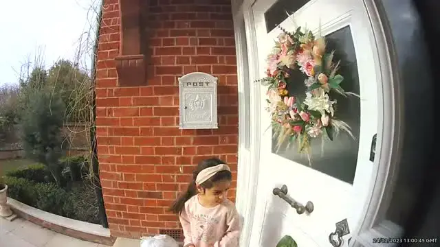 Video thumbnail for Ring Camera Captures Little Girl Psyching Herself Up To Throw Paper Plane | Happily TV