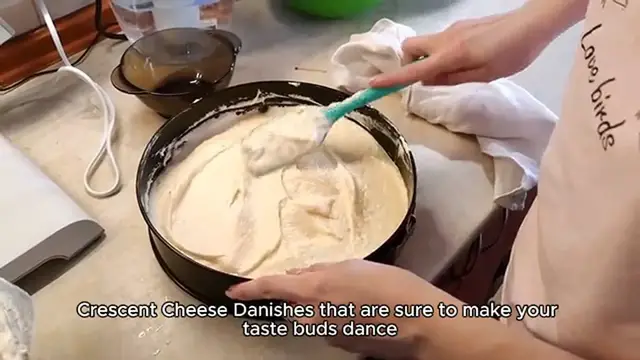 Video thumbnail for Crescent Cheese Danishes recipe