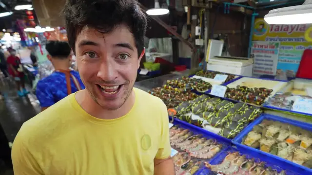 'Video thumbnail for Pattaya Seafood and Happy Ending  Big & CHEAP Tiger Prawns in Thailand!'