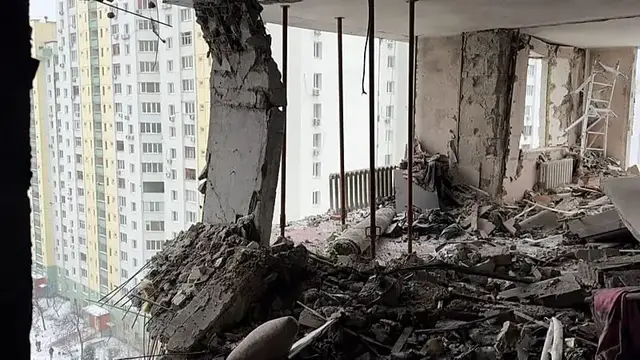 Video thumbnail for Russian airstrike on multiple residential buildings in Kyiv leaves 4 dead, 24 injured