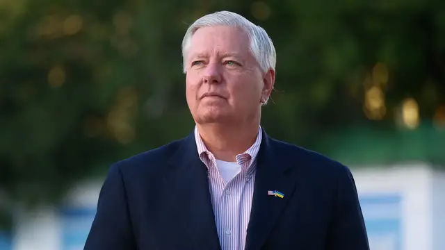 Video thumbnail for World leaders converge on Washington for Graham funeral, Trump meetings