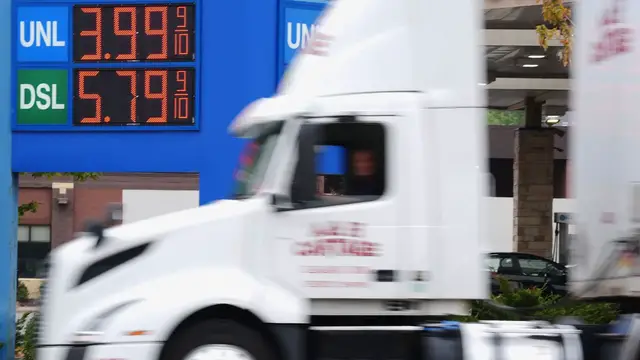 Video thumbnail for Record US diesel prices squeeze farmers, truckers and food banks