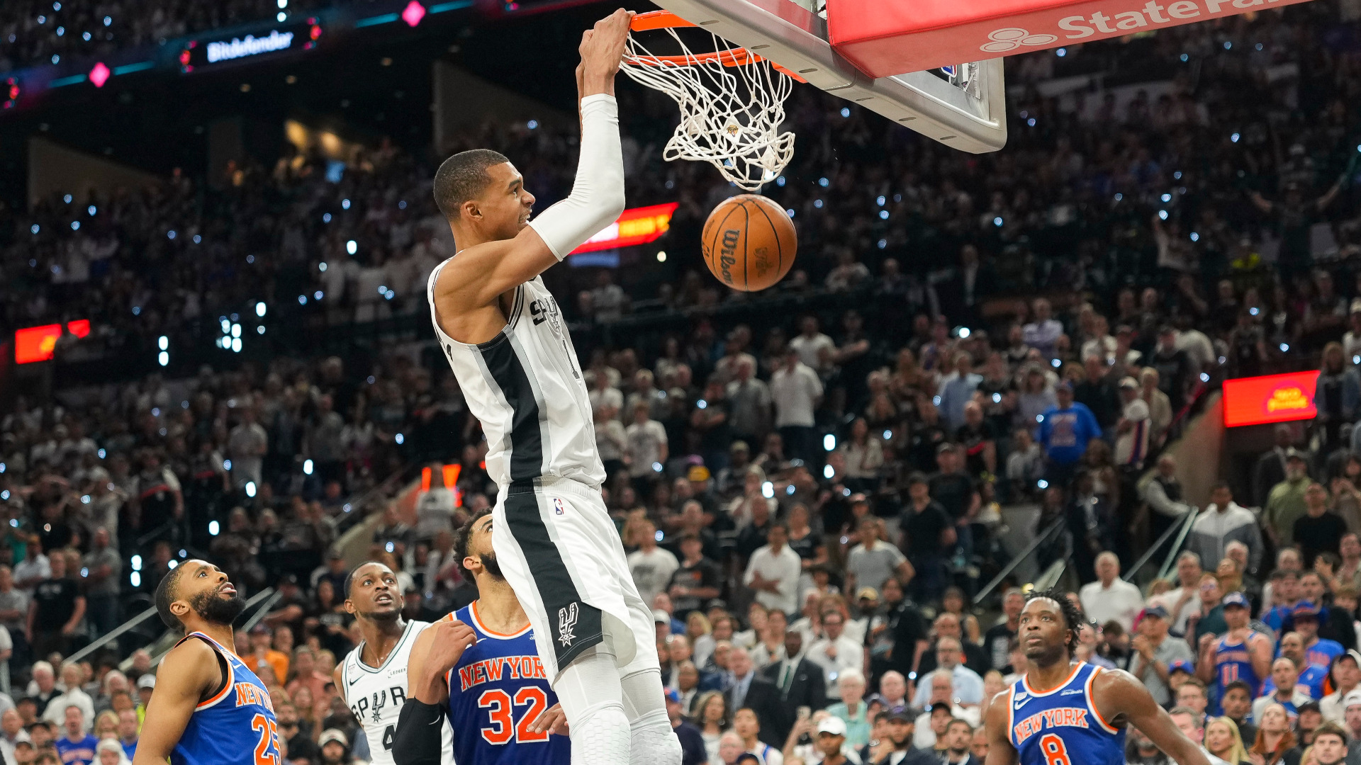 Video thumbnail for Spurs' Strategies to Overcome Challenges in the Series