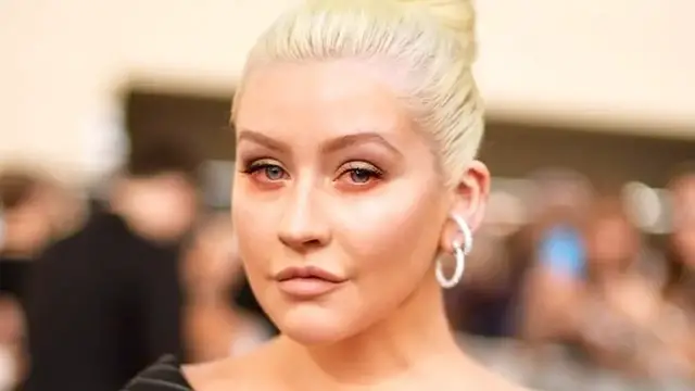 Video thumbnail for The challenges and resilience of Christina Aguilera's journey