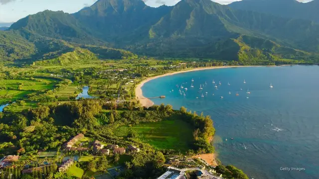 Video thumbnail for Zuckerberg’s Hawaii hideaway raises concerns over burial site