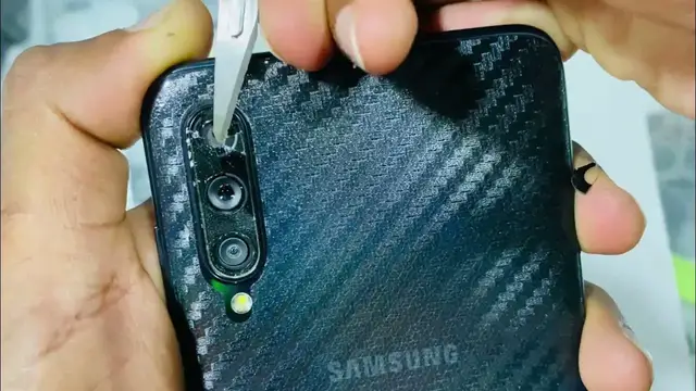 Video thumbnail for Samsung a70 camera glass replacement