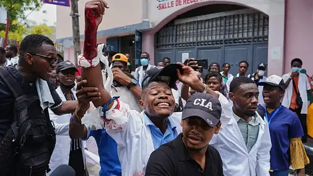 Video thumbnail for Haitian medical students demand relocation of teaching hospital in capital