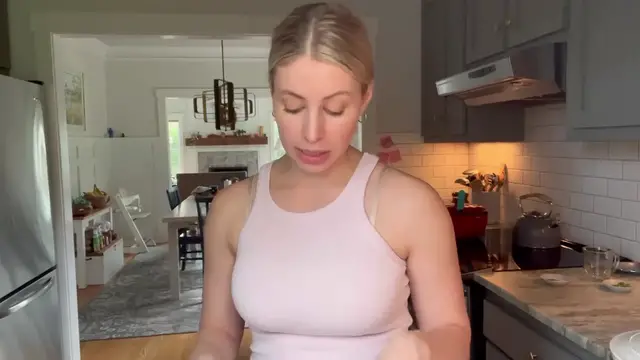 Video thumbnail for Food Blogger Reviews Amazon White Enameled Cast Iron Set(720P HD)