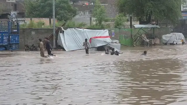 Video thumbnail for Pakistan: Heavy monsoon rain causes flooding in Pakistan.