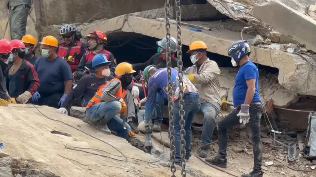 Video thumbnail for Venezuela: Venezuela quake death toll climbs to 1,450.