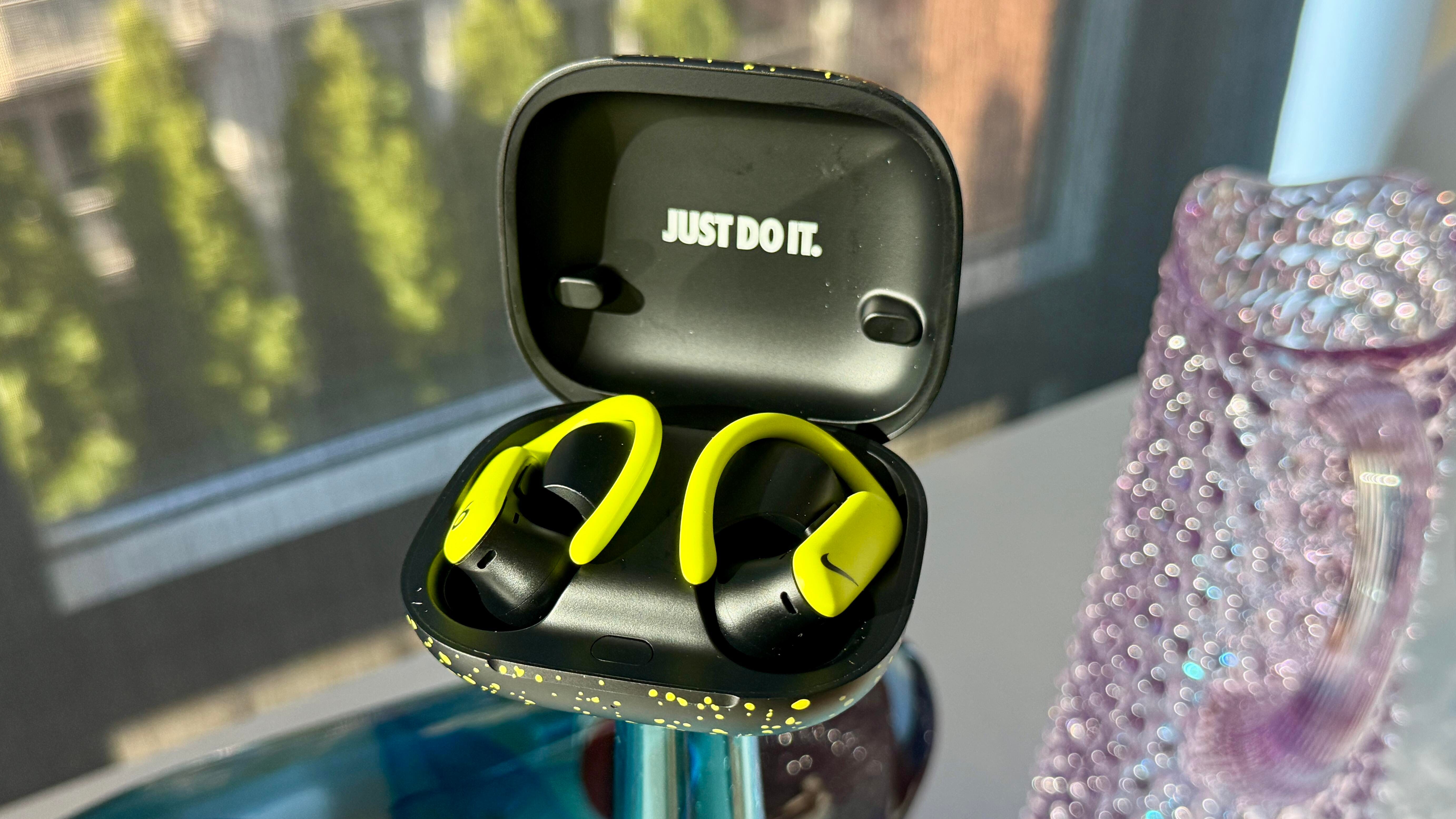 Video thumbnail for Unboxing the Nike X Beats Powerbeats Pro 2 Earbuds