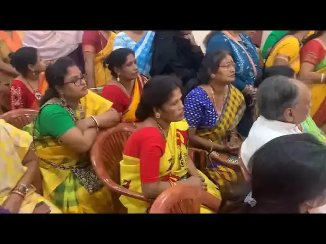 'Video thumbnail for কামারহাটি বিধানসভার এম.এল.এ অফিসে আন্তর্জাতিক নারী দিবস উদযাপন'