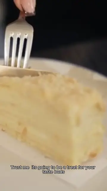 Video thumbnail for white chocolate raspberry cake recipe