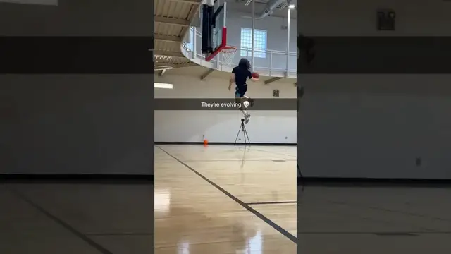 'Video thumbnail for Travis Reynolds: 6ft guy nails eastbay 360 dunk!'