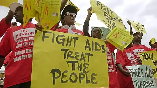 Video thumbnail for Kenya: Health workers increasingly concerned in wake of USAID cuts