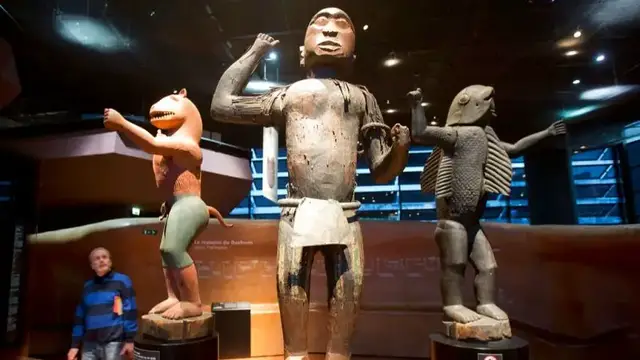 'Video thumbnail for France fast-tracks African art return in new heritage bill'