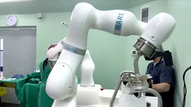 Video thumbnail for Magnet-Assisted Robotic Surgery Cuts Invasiveness, Speeds Recovery