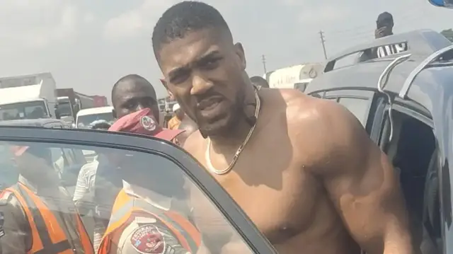 Video thumbnail for Anthony Joshua discharged from hospital as driver in fatal car crash arrested