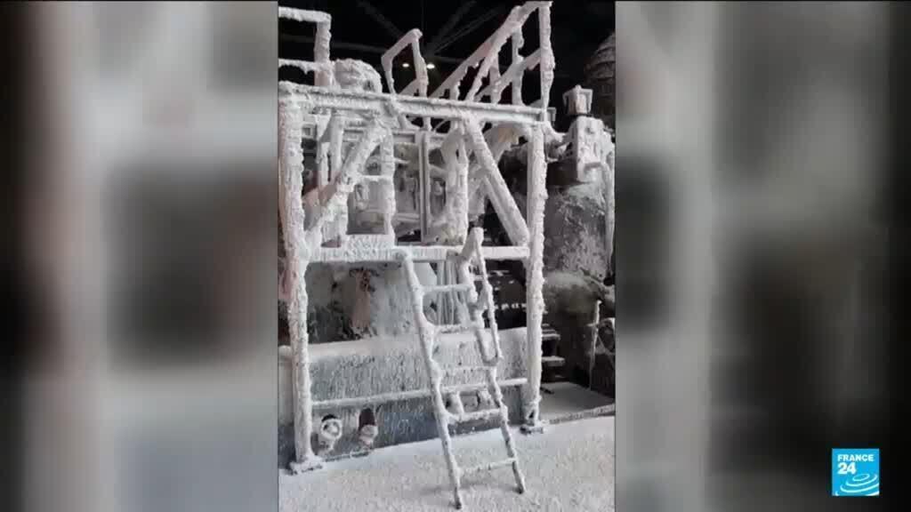 Video thumbnail for Russian strikes push Ukraine towards catastrophe, says EU