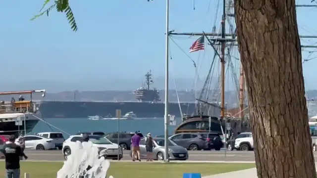 Video thumbnail for US: USS Abraham Lincoln Returns to San Diego After 321-Day Deployment.